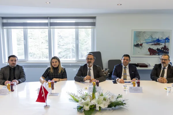 “Enerji Uyuşmazlıkları Tahkim Merkezi” ve “Enerji Hukuku Araştırma Enstitüsü” İş Birliği Protokolü (5)