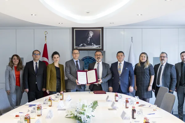 “Enerji Uyuşmazlıkları Tahkim Merkezi” ve “Enerji Hukuku Araştırma Enstitüsü” İş Birliği Protokolü (4)