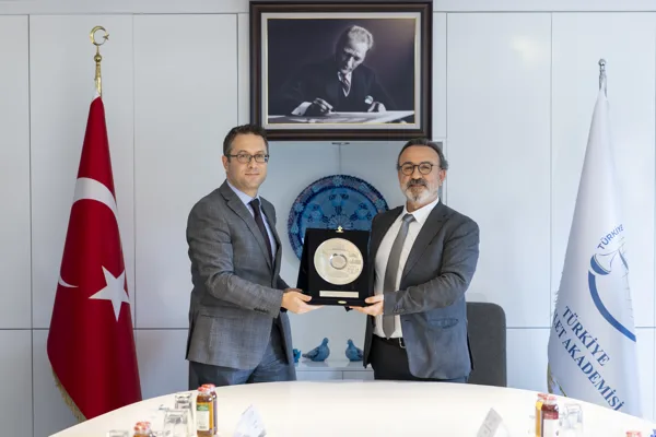 “Enerji Uyuşmazlıkları Tahkim Merkezi” ve “Enerji Hukuku Araştırma Enstitüsü” İş Birliği Protokolü (6)