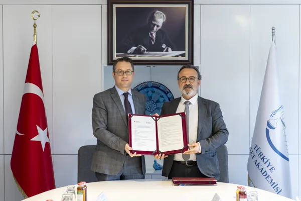 “Enerji Uyuşmazlıkları Tahkim Merkezi” ve “Enerji Hukuku Araştırma Enstitüsü” İş Birliği Protokolü (3)
